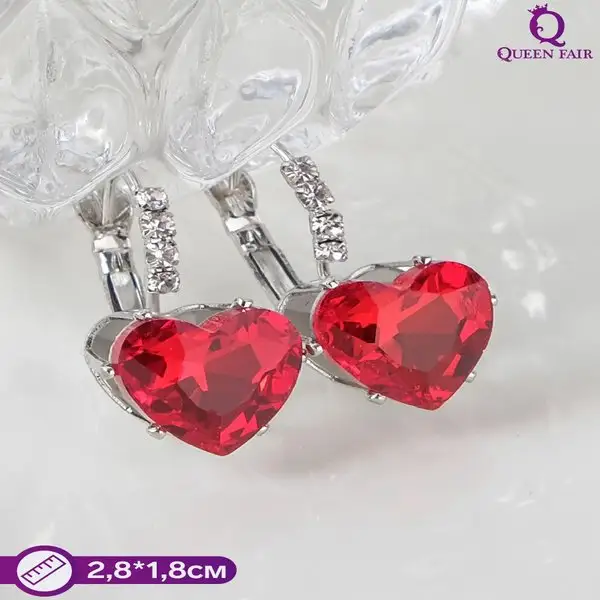 Серьги со стразами