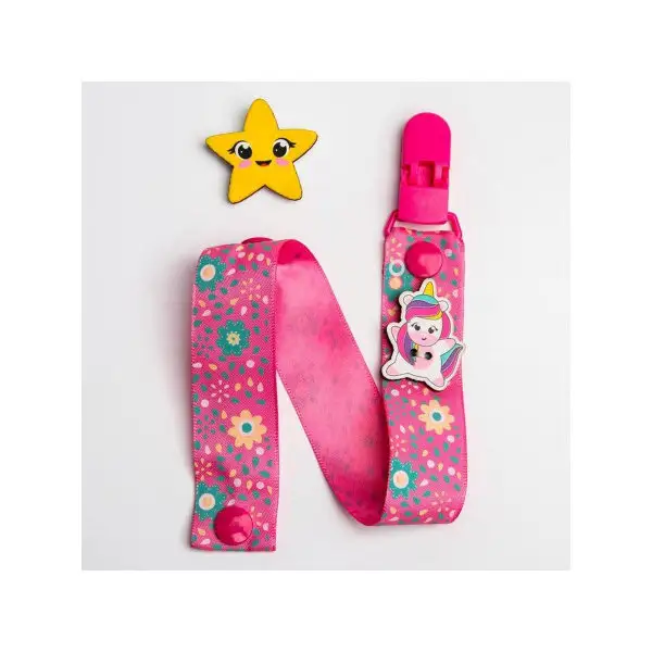 Подарочный набор: держатель для пустышки и значок для мамы "Единорожка"