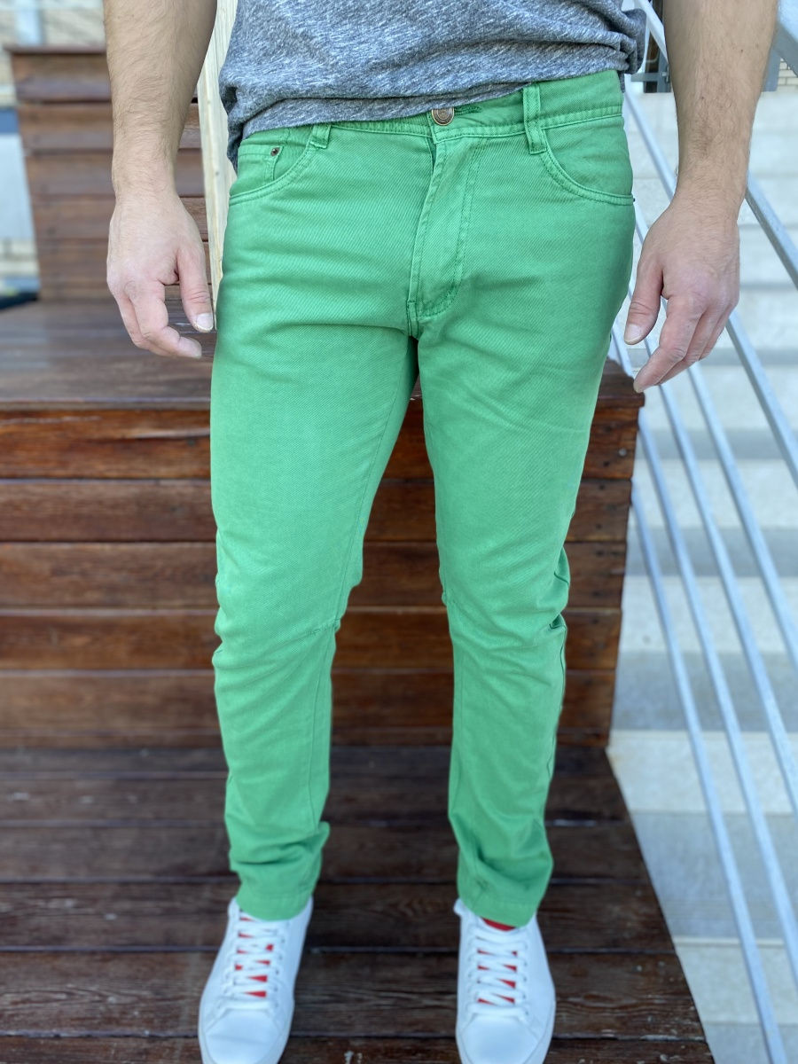 Зеленые джинсы мужские