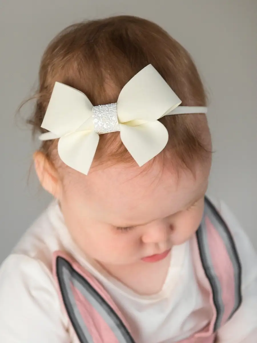 Smooth bow for baby girls