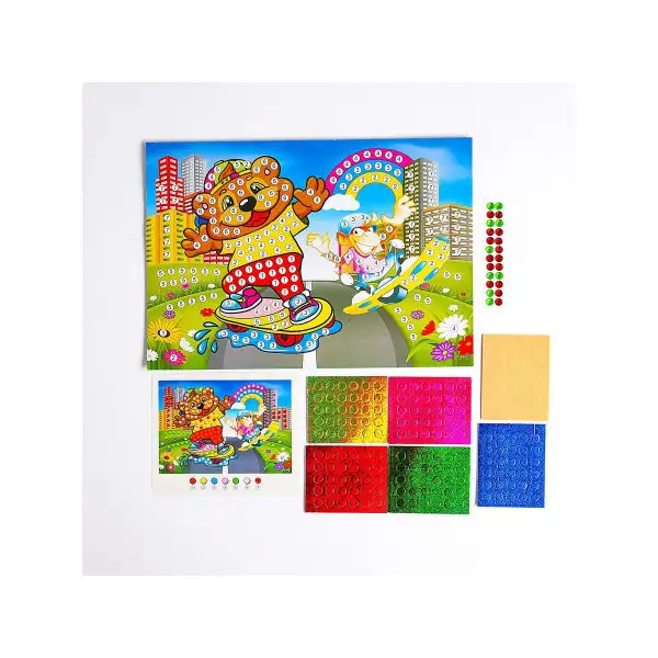 Аппликация круглыми стразами и EVA "Друзья-скейтеры"