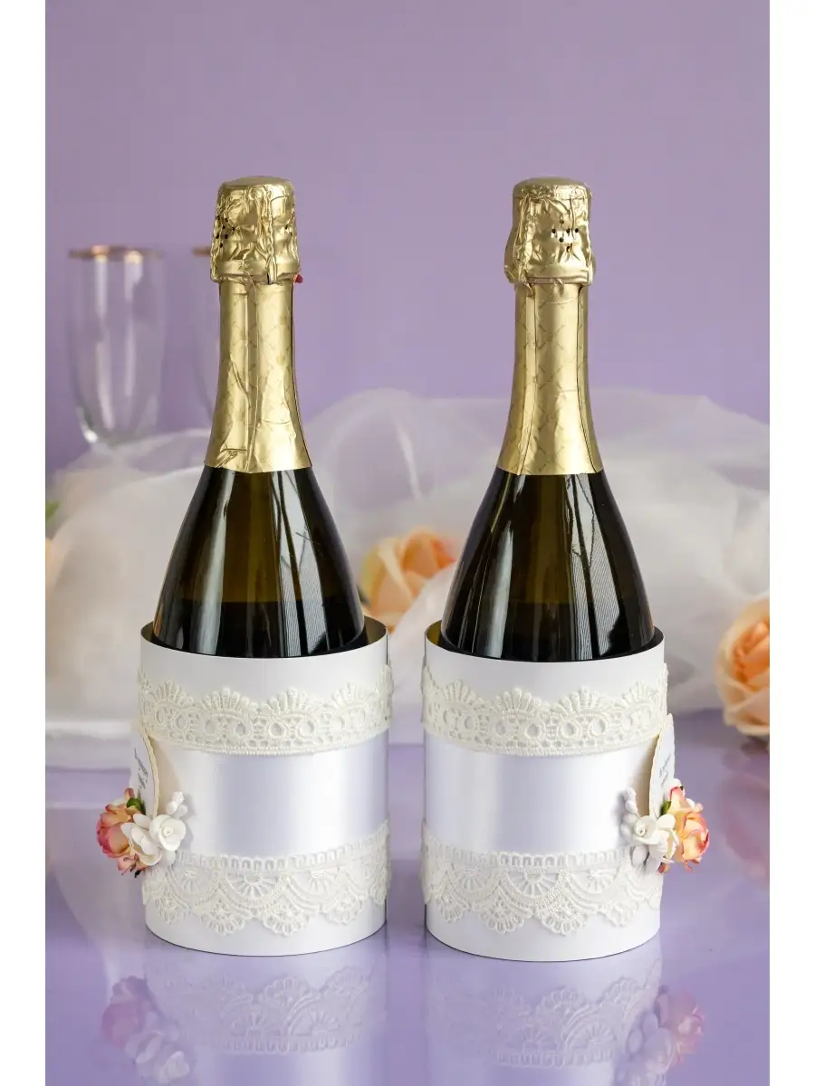 Украшение свадебного шампанского